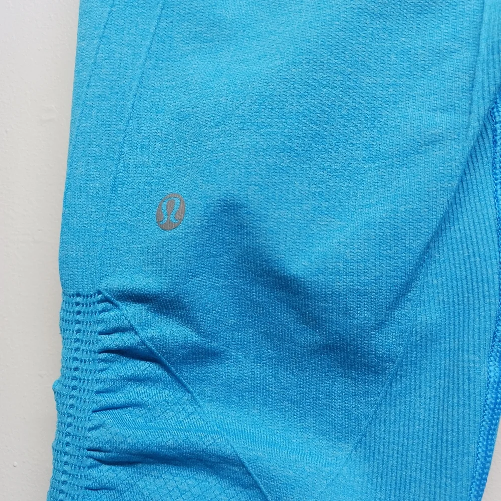 Lululemon Blue Legging Shorts Women 6 Stretch Compression Waist Band Athleisure